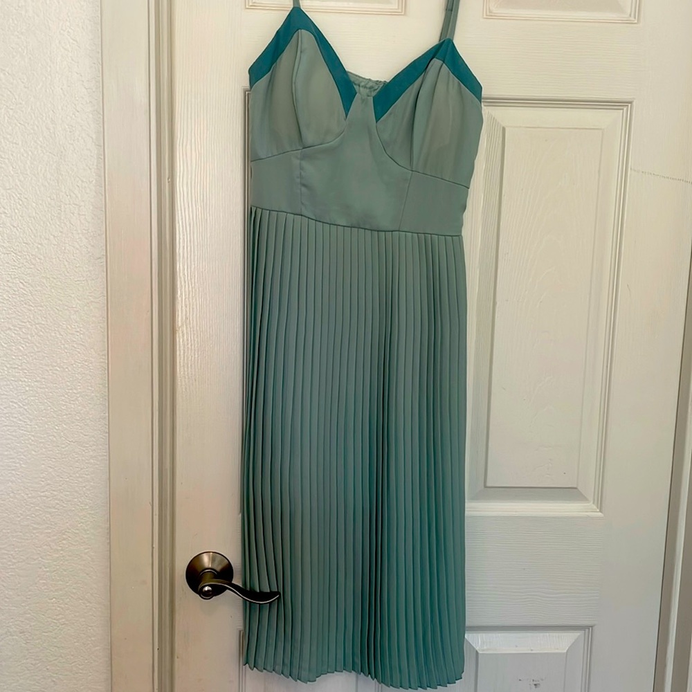 Beautiful dress, never worn.
